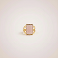 Bague jonc quartz rose fond rose clair